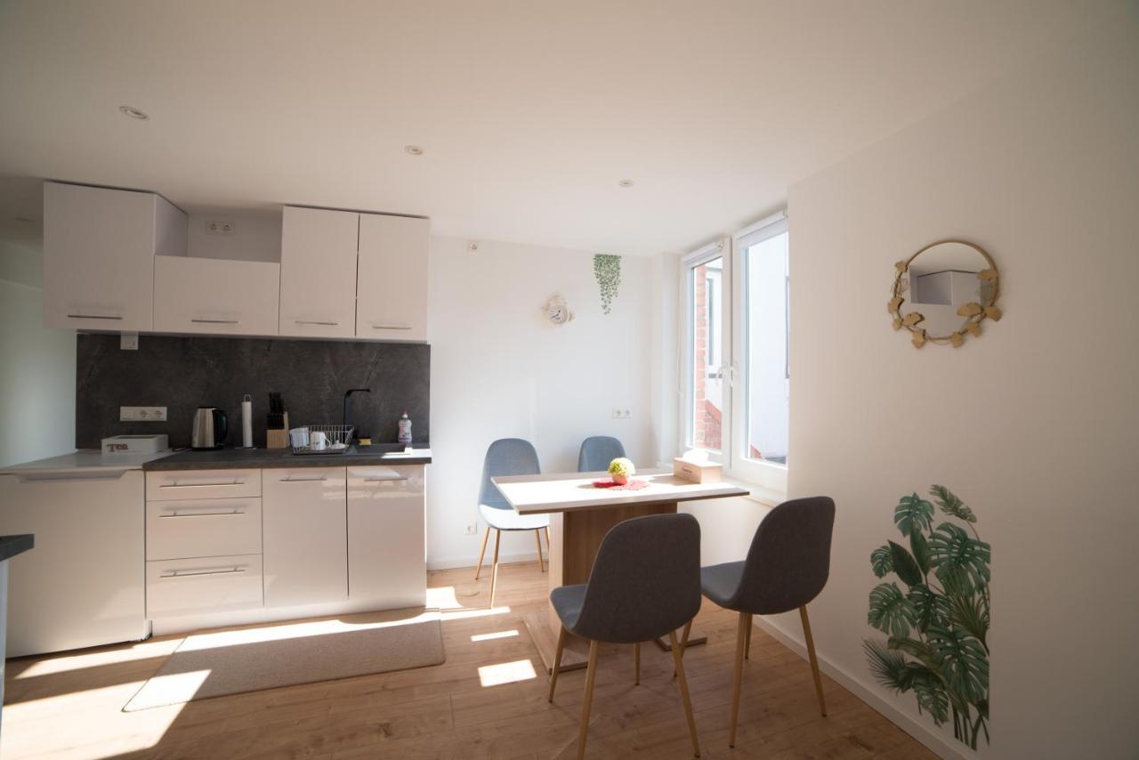 Schoene Ferienwohnung 54 M², Zentrumsnah, Kingbett Erfurt Exterior photo